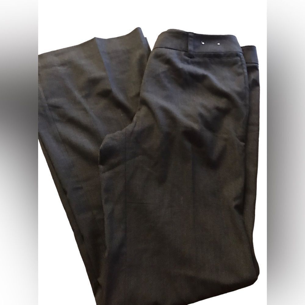 New York and Company stretch size 6 flare legged dress pants new worn see pics